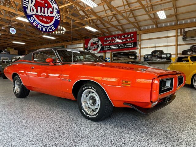 WM23 Factory Super Bee, 383 V8, 4-Speed Pistol Grip 1971 Dodge Charger WM23 Factory Super Bee, 383 V8, 4-Speed Pistol Grip
