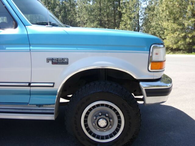 1993 Ford F-250 XLT - photo 12