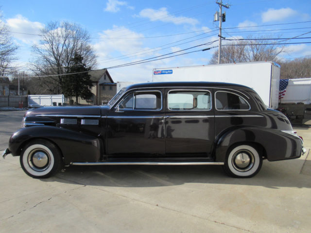 1940 Cadillac Series 75 Fleetwood Limousine - photo 4