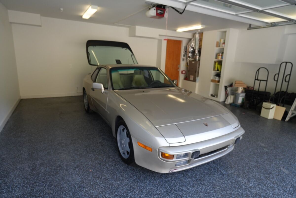 1989 Porsche 944 - photo 2