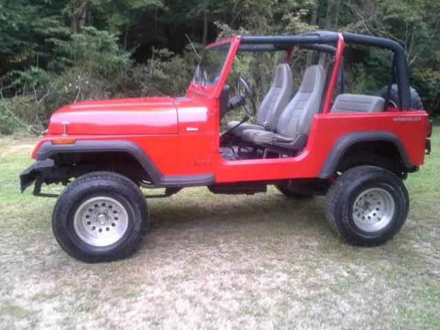 WRANGLER/RENAGADE.. 350ENGINE-VERY POWERFUL,SOLID,FUN TO DRIVE. CLEAN CARFAX.. 1994 Jeep Wrangler 2dr Base Mod