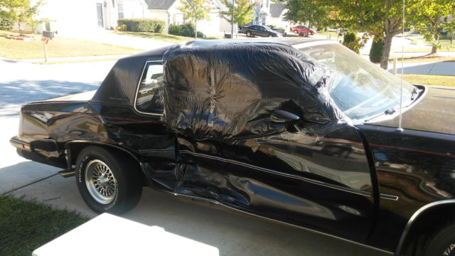 Wrecked all original, low mileage car for parts or restoration. 1988 Oldsmobile Cutlass Supreme Classic Coupe 2-Door