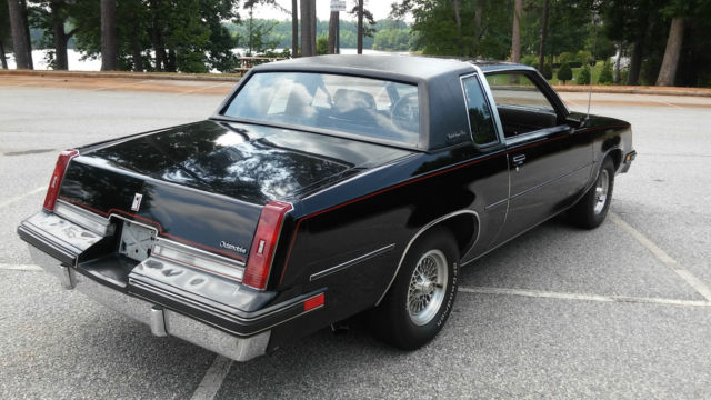 1988 Oldsmobile Cutlass Supreme Classic Coupe 2-Door - photo 9
