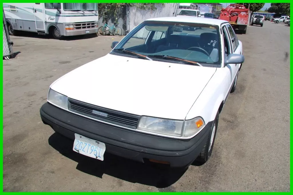 (WWP) 1988 Toyota Corolla 1.6 L 4 Cylinder NO RESERVE 1988 Toyota Corolla