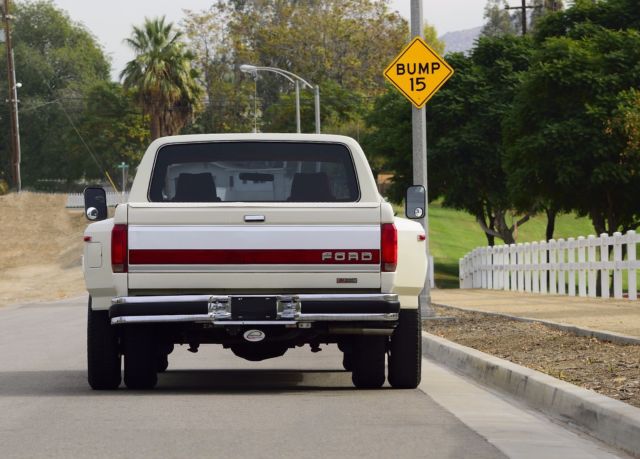 1991 Ford F-350 XLT LARIAT-CREW CAB-DUALLY-EXTRA CLEAN - photo 10