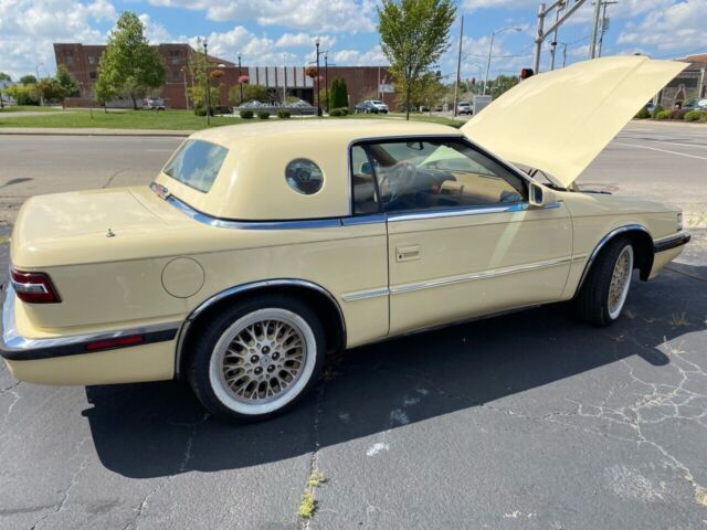 1989 Chrysler tC by Maserati - photo 2