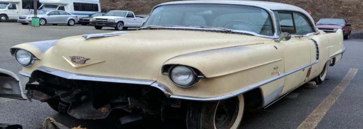 1956 Cadillac DeVille SEDAN - photo 2