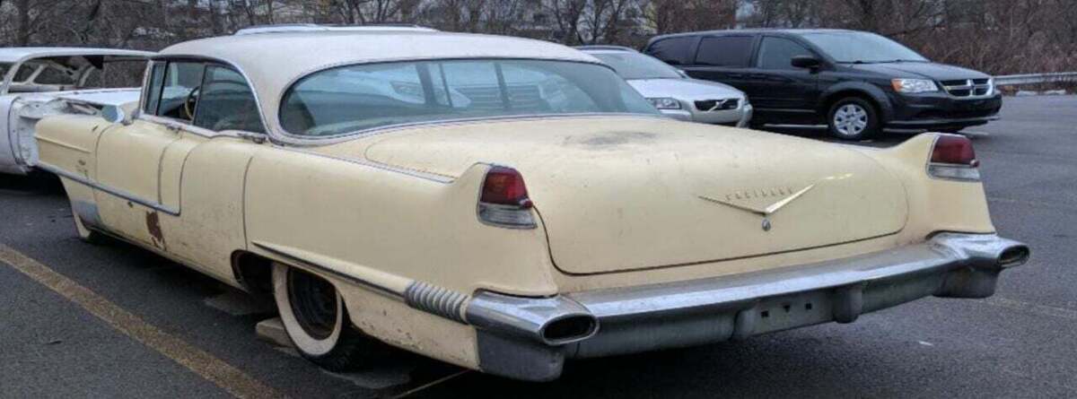 1956 Cadillac DeVille SEDAN - photo 3