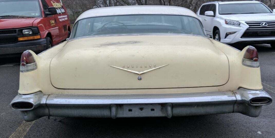 1956 Cadillac DeVille SEDAN - photo 4