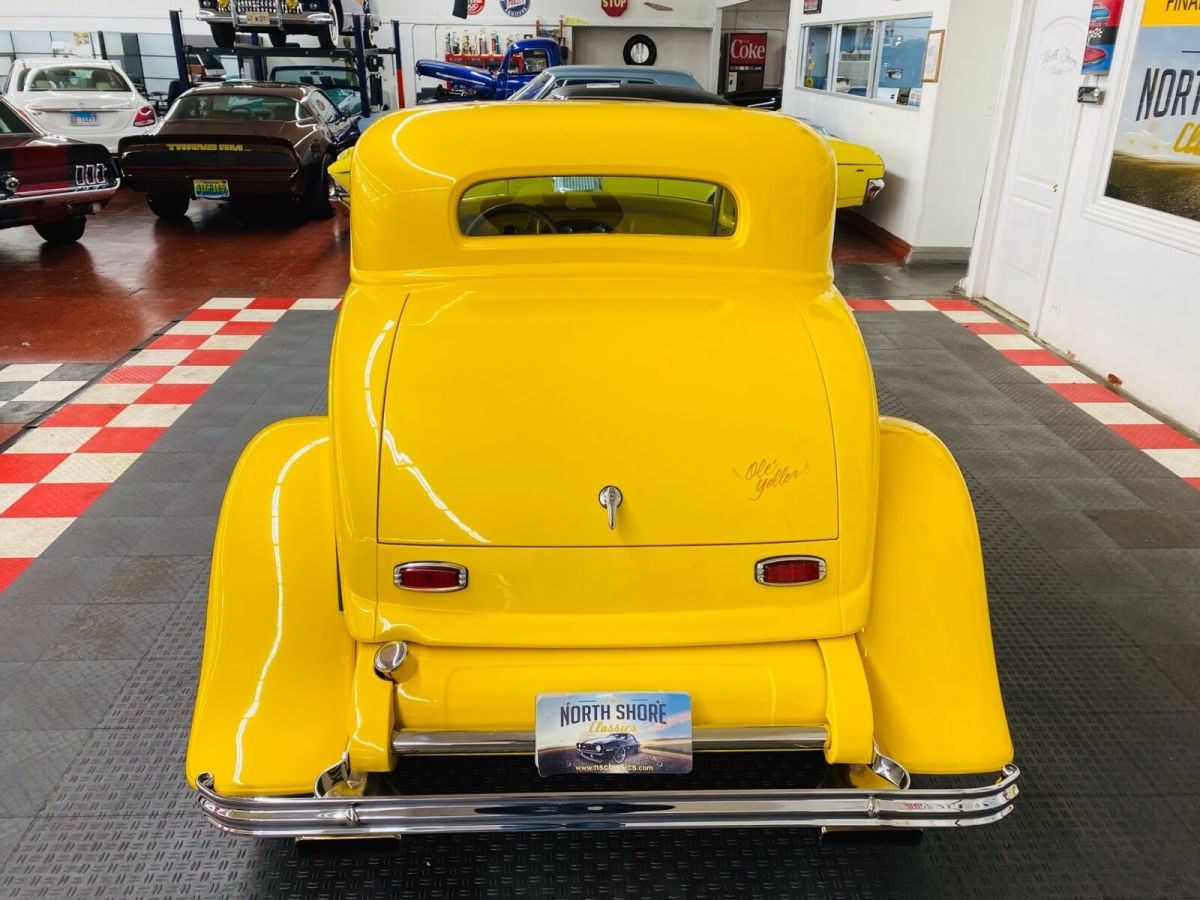 1932 Ford Hot Rod / Street Rod - SHOW CAR QUALITY - SUPERCHARGED 355 ENGINE - - photo 11