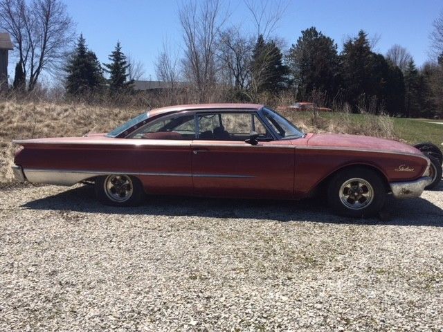1960 Ford Starliner - photo 2