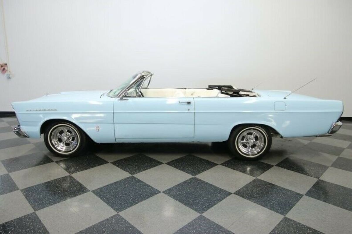 1965 Ford Galaxie 500 Convertible - photo 3