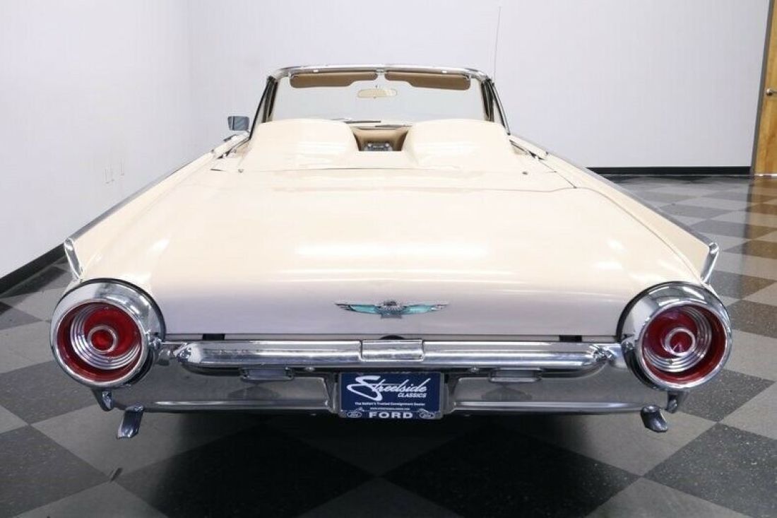 1962 Ford Thunderbird Convertible - photo 12