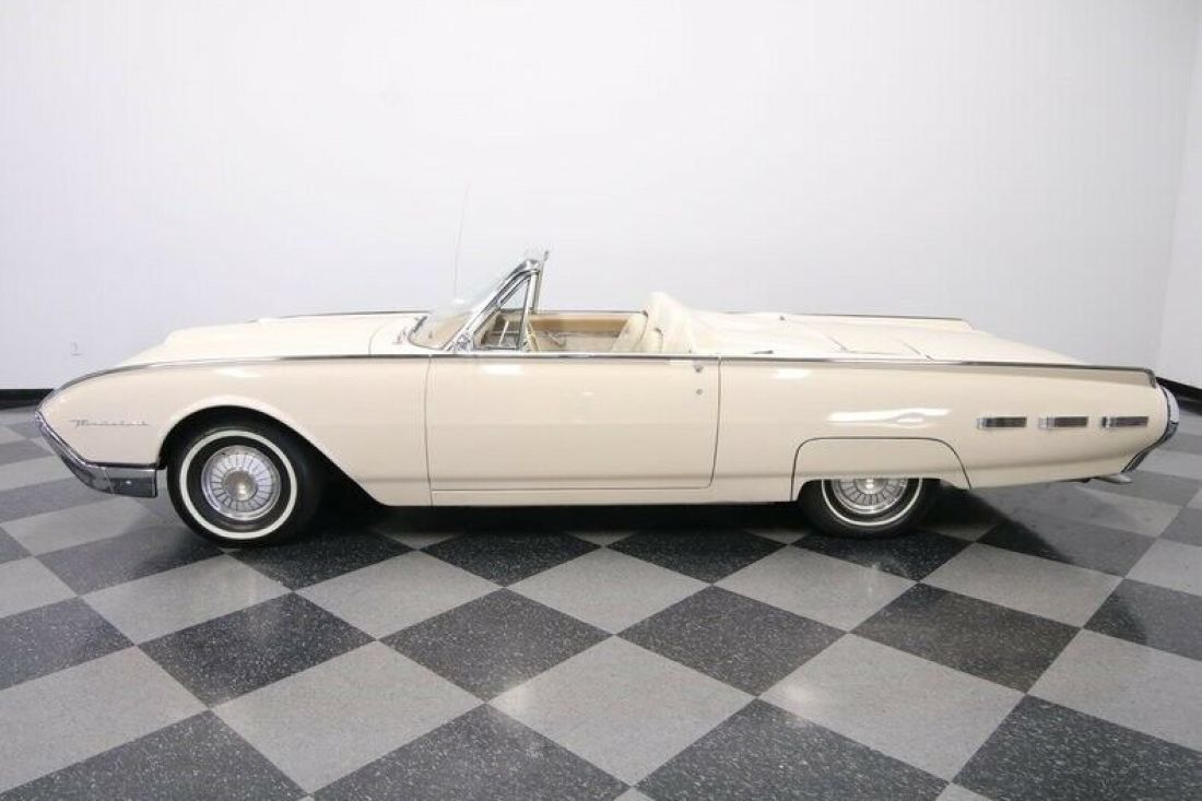 1962 Ford Thunderbird Convertible - photo 3