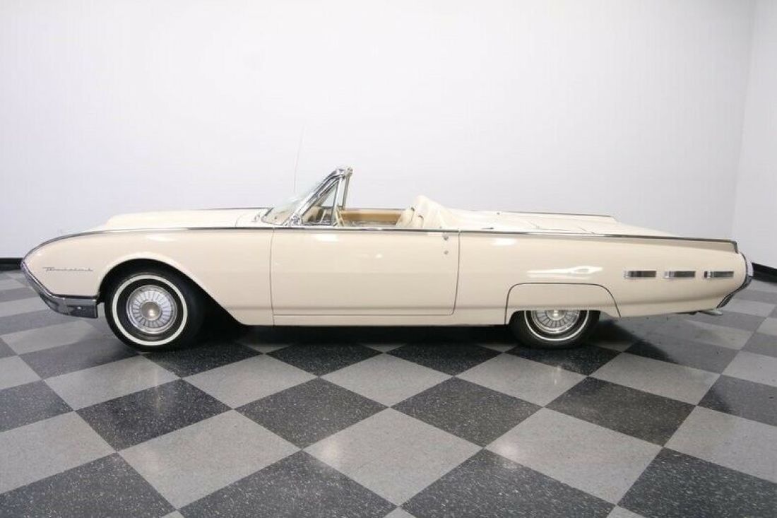 1962 Ford Thunderbird Convertible - photo 8