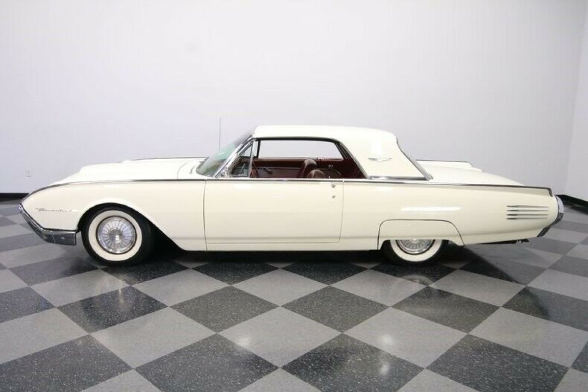 1961 Ford Thunderbird - photo 3