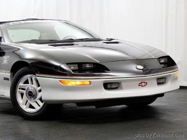 1993 Chevrolet Camaro Z28 77TH INDY 500 PACE CAR - photo 2