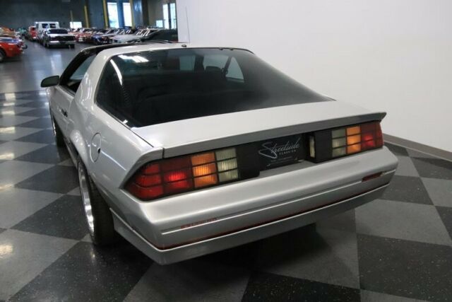 1985 Chevrolet Camaro IROC Z/28 Restomod - photo 11