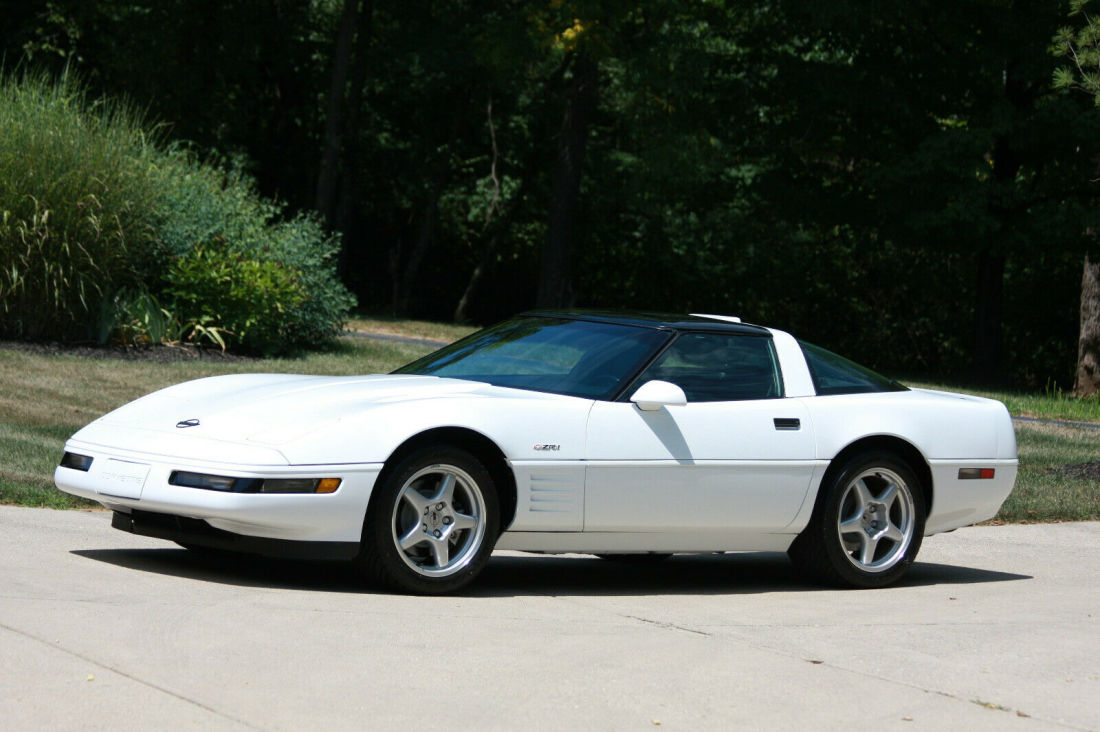 ZR1 Corvette 5.7 Liter MPFI DOCH 32 Valve V8 2 Tops Build Sheet Window Sticker 1994 Chevrolet Corvette ZR1