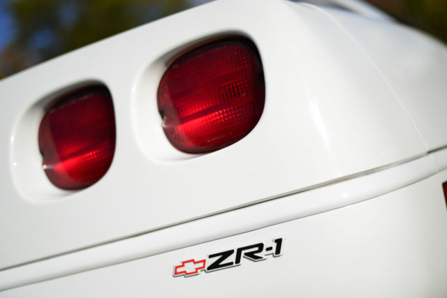 1991 Chevrolet Corvette ZR1 Model - photo 2
