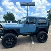1 Miles Blue SUV 5.7L
