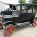 1919 MODEL T FORD CENTER DOOR SEDAN