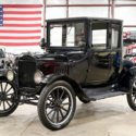 1923 Ford Model T  1 Black Coupe 4-Cylinder 2 Speed Planetary