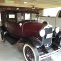 1930 Ford Model A : Four Door Sedan, 3 windows