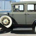1930 Ford Model A Town Sedan  - 6 Wheel