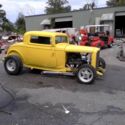 1932 Ford 3 window cpe vintage fiberglass replica w 6" drop front axle