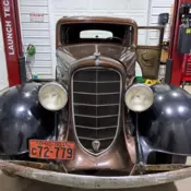 1933 OLDSMOBILE F33