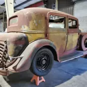 1934 LINCOLN KB SEDAN UNRESTORED 6 WHEEL CAR