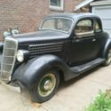 1935 Ford 2 Door Deluxe Coupe 5-Window
