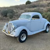 1935 Ford 3 window deluxe 48 coupe