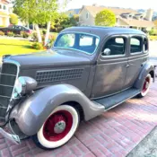 1935 Ford Fordor Model 48 &#034;Trunkback&#034; Sedan. Stunning, California show car.