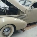 1937 cord 812 bustle back sedan