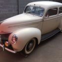 1939 FORD TUDOR  DELUXE SEDAN 2 DOOR