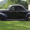 1940 Ford Standard Coupe with a modern touch