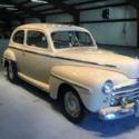 1947 Ford DELUXE
