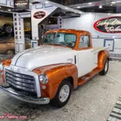 1949 GMC Pickup – Two Tone Paint Scheme 6 Cylinder Transmission