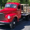 1949 INTERNATIONAL HARVESTER 11/2 TON KB5 FLATBED TRUCK