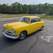 1950 Ford Custom Deluxe 2dr Sedan