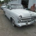 1952 FORE CRESTLINER LOW MILES NO RESERVE