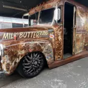 1953 GMC MILK TRUCK AIR RIDE 12 VOLVE CUMMINS DIESEL AC CALL  954 937 82 71