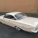 1961 Impala sport coupe bubble top bubbletop big brakes Air ride Billet wheels