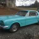 19641/2 Ford Mustang, one of the first made, beautiful teal color, all original