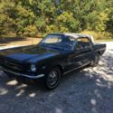 1965 1964 1/2 FORD MUSTANG CONVERTIBLE 260V8 MANUAL TRANS NEEDS PAINT AND TOP