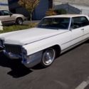 1965 Cadillac Sedan Deville 4-dr Hardtop