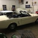1965 FORD MUSTANG CONVERTIBLE POWER TOP WIMBLEDON WHITE