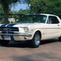 1965 MUSTANG / 289 V8 /BEAUTIFULLY RESTORED/ MUST SEE VIDEO /  NO RESERVE !